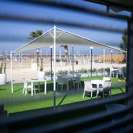 Aurora & Bed & Breakfast 4*