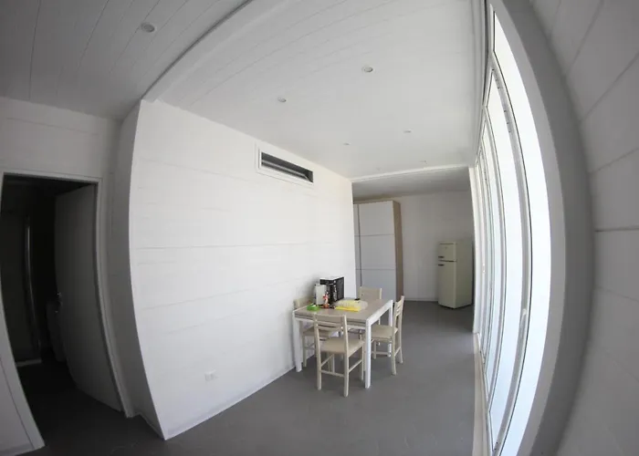 Aurora & 4* Margherita Di Savoia